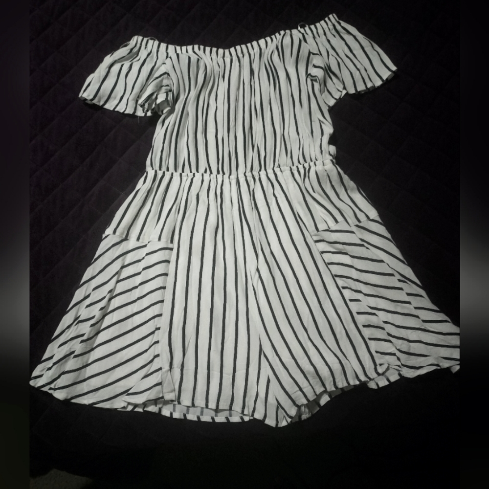 New JEchols black and white off the shoulder rumper.
